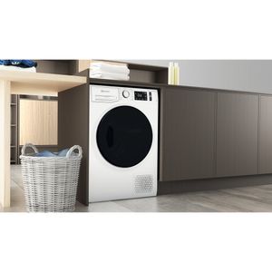 Bauknecht Trockner T M11 8X3EY DE Weiss Lifestyle perspective