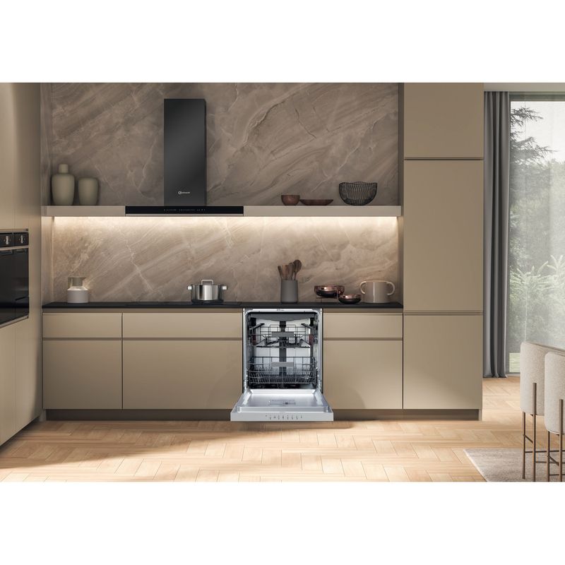 Bauknecht-Dishwasher-Einbaugerat-B0B-D651A-X-Teilintegriert-B-Lifestyle-frontal-open