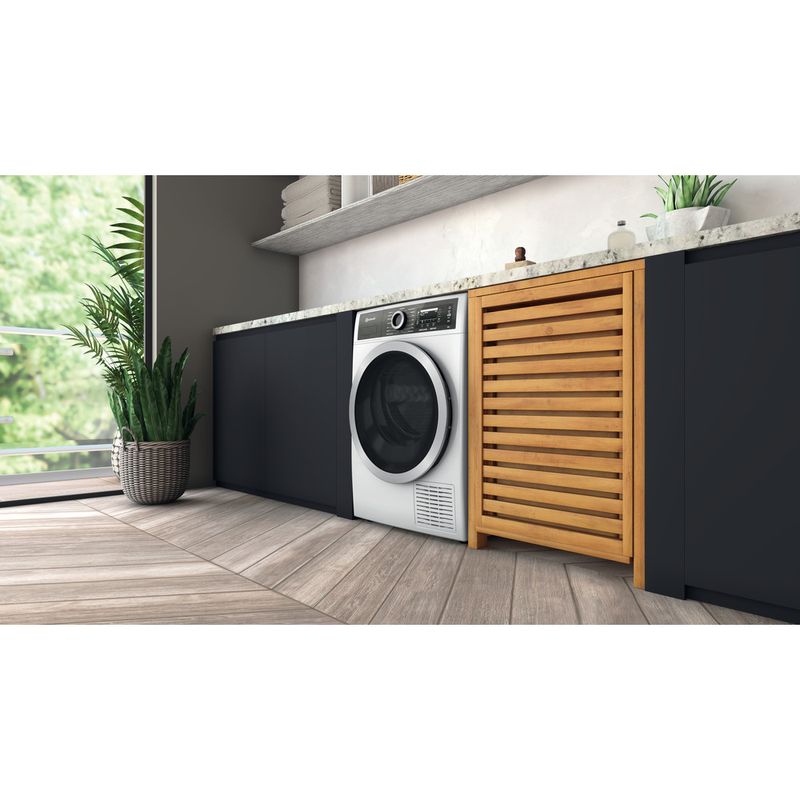 Bauknecht Trockner B8 D84WB DE Weiss Lifestyle perspective